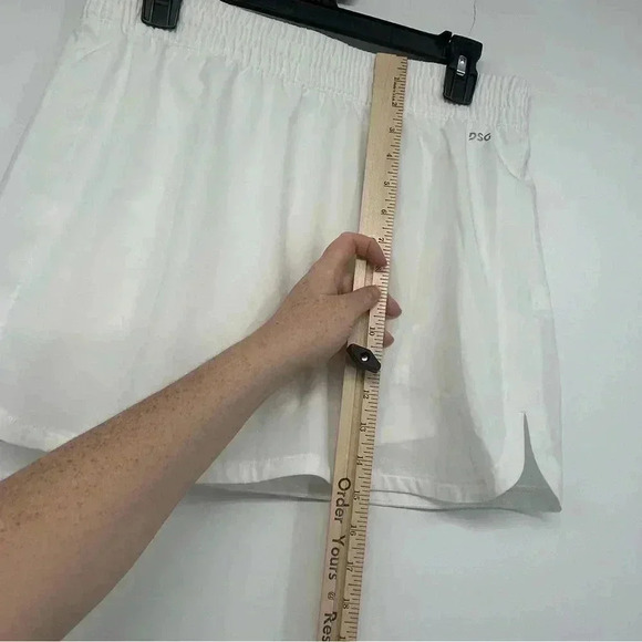 DSG STRIDE PURE WHITE SKORT WOMENS SIZE MEDIUM PICKLEBALL GOLF TENNIS ATHLETIC - Picture 13 of 13